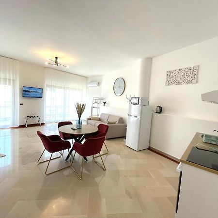 Trani Suite - Moro 10 ภายนอก รูปภาพ