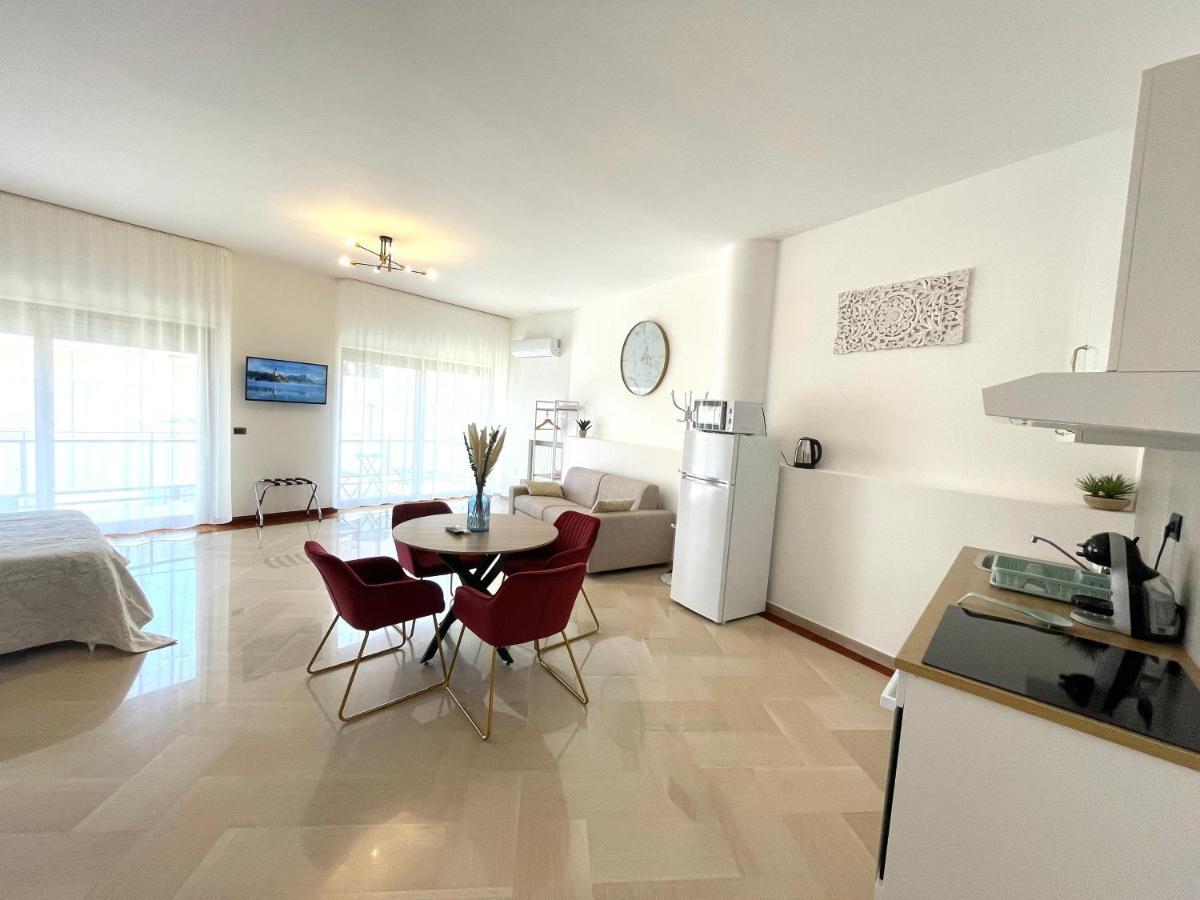 Trani Suite - Moro 10 ภายนอก รูปภาพ
