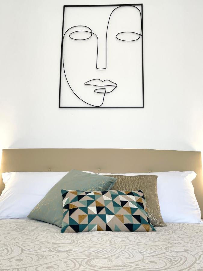 Trani Suite - Moro 10 ภายนอก รูปภาพ