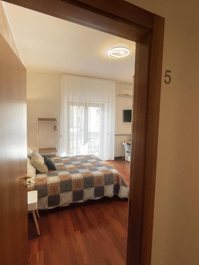 Trani Suite - Moro 10 ภายนอก รูปภาพ